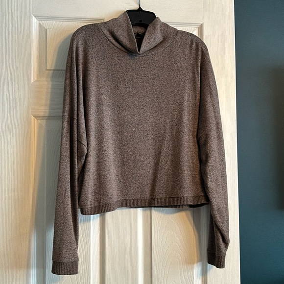 Taupe turtleneck sweater - Picture 1 of 4